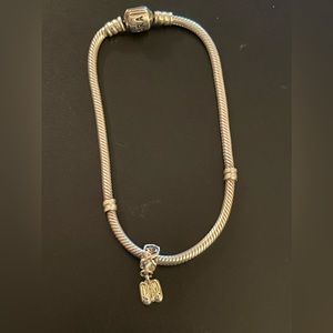 Silver charm that fits Pandora bracelet